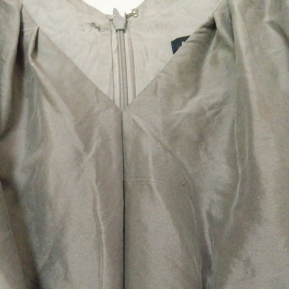 $5 LAST CALL! BANANA REPUBLIC | Grey Silk Dress - Picture 4 of 14